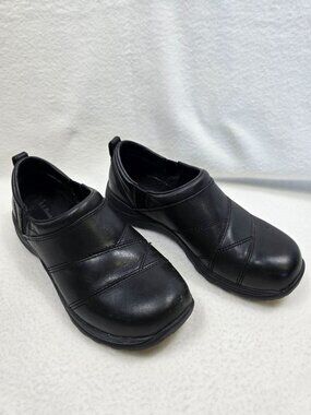 LL Bean Womens Black Slip-On Leather Shoes Size 7.5 Quilted Comfort